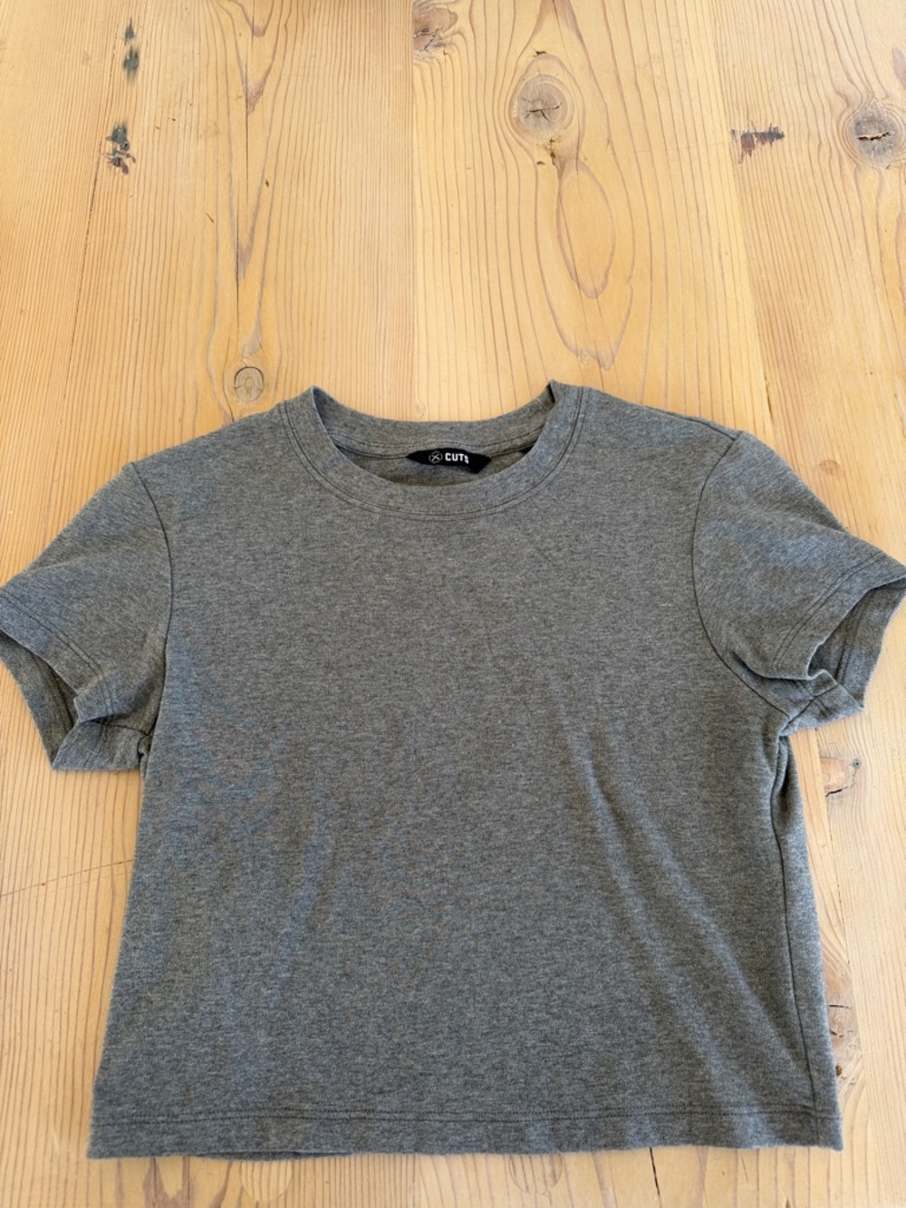 Cuts Clothing Tomboy Tee Cropped - Heather Grey (Size S) - Picture 2 of 4